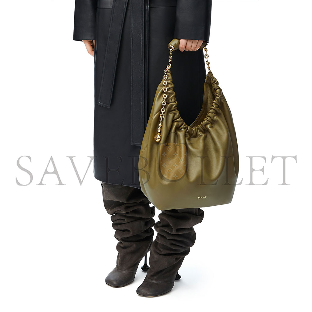 l*ew* medium squeeze bag in mellow nappa lambskin a914q37x01 (34*33*13.5cm)